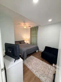 • Comfortable, fully equipped home for your stay - Image 4