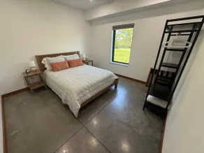 Peaceful farm stay in Southeast Iowa - Image 4