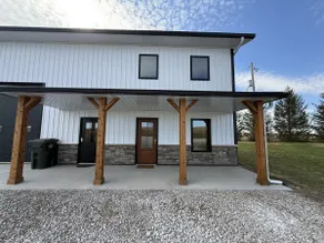 Peaceful farm stay in Southeast Iowa - Image 2