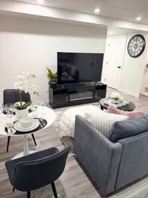 Velvet&Rose|Elegant Private 1BR Suite|Free Parking - Image 3