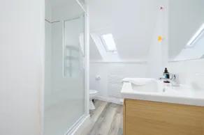 Le Triplex du Vœu Spacious Apartment - Image 4
