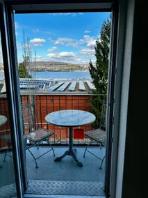 Lake-view apartment in Wollishofen - Image 2
