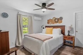 Feel at home in a comfy cottage with garage - Image 4