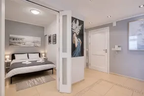 Beachfront Apt with Pool Access - Image 3