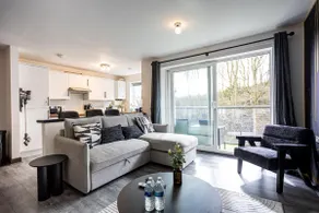 Cosy Cruise Cribs - WINDSOR FREE PARKING - Image 2