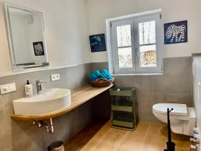 Creekside chalet, accessible - Image 4