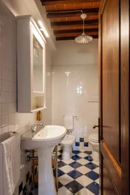 Il Ginepro – Relaxation with Pool View in Chianti - Image 4