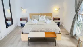 Modern Loft, 10 min Walk to Malaga Old Town - Image 3