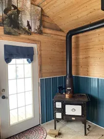 Bear's Den A Peaceful Off-Grid Getaway - Image 2