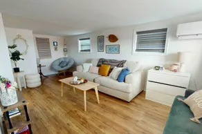 The Rustic Shore House - Image 5