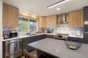 Zen Den - 10 Minutes to Autzen & Downtown home - Image 3