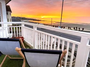 Coastal Retreat- Panoramic Views- Sleeps 4- Near Margate - Image 3
