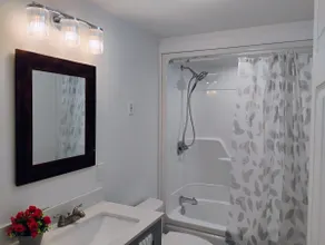 Apartment in Fredericton - Image 5