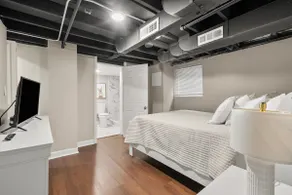 Extended Stay Friendly | Cozy Chicago Home - Image 4