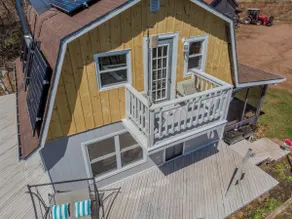 Off-Grid Lakefront | Year-Round Escape - Image 4