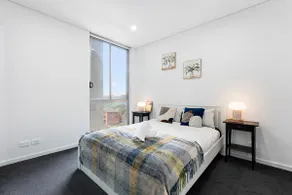 Modern 2 Bedroom Apartment with Parking Central Parramatta - Image 5