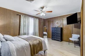 Rustic Retreat | 1BR | Near ULM, Airport & Mall - Image 2