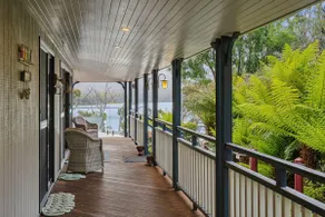 Bruny Island Retreat Tasmania- Stunning bay views - Image 5