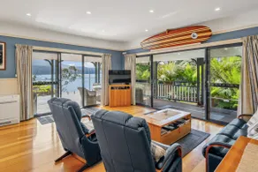 Bruny Island Retreat Tasmania- Stunning bay views - Image 2