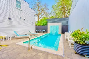 Designer Courtyard Retreat with Private Pool - Image 4