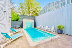 Designer Courtyard Retreat with Private Pool - Image 5