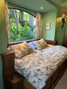 Charming Tiny House in Tropical Garden - Image 5