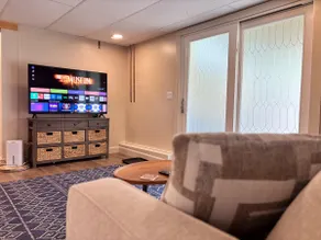 Braeburn Bungalow- 500 Sq. Ft. Private Guest Suite - Image 3