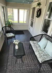 Stone's Throw Bungalow - 2BR, 1BA, 1/2 mi from DT. - Image 5
