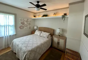Stone's Throw Bungalow - 2BR, 1BA, 1/2 mi from DT. - Image 3