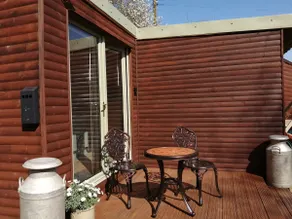 Cosy Country Retreat, The Wend's End Lodge - Image 2