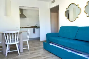 Standard 1-Bedroom Apartment Without a View - Image 2