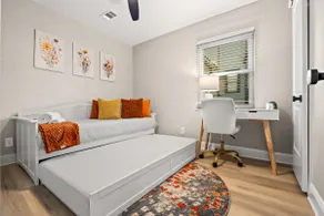 Cute Summerhill 2BR unit Near BeltLine - Image 3