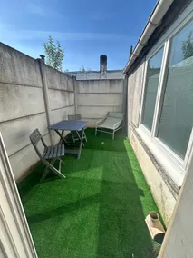 Studio with terrace - Image 3