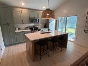 Brand new cottage with a view! Clean! Cozy! Safe! - Image 3
