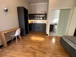 7 New Botanical Studio - Image 3