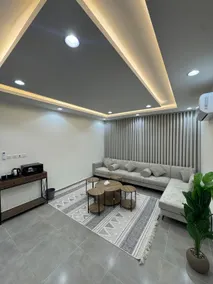 Private suite with bedroom and living room - Image 5