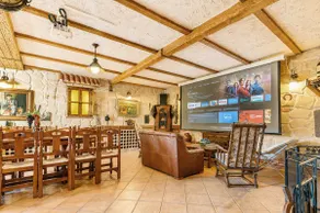Chalet with barbecue, cellar and projector - Image 3