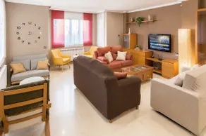 Chalet with barbecue, cellar and projector - Image 4