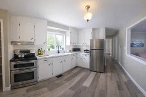 Stylish 3BR Home Near Hub Trail & Amenities - Image 2