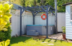 Red Cedars | Lux Lodge | HotTub | Whitecliff Bay - Image 3