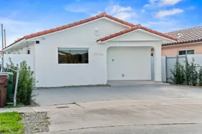 Modern Hialeah Escape: Backyard| Casino| Park - Image 2