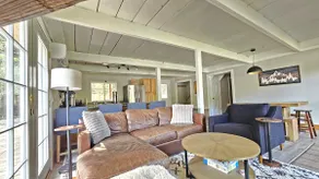 River Retreat with Hot Tub near Crystal Mtn Ski - Image 3