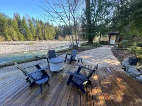 River Retreat with Hot Tub near Crystal Mtn Ski - Image 2