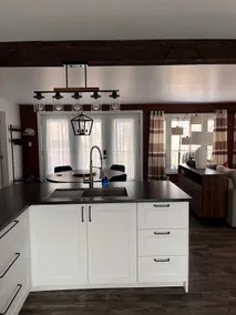 Cozy chalet in Lac-Brome with lake access - Image 2