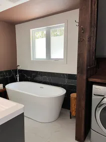 Cozy chalet in Lac-Brome with lake access - Image 3