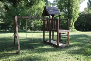 Family Bungalow with 800 m² Private Garden - Image 4