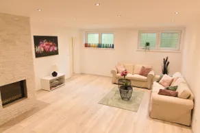 Family Bungalow with 800 m² Private Garden - Image 2