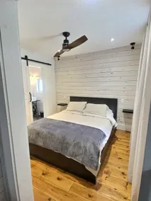 Cozy Den in Downtown Midland - Image 5