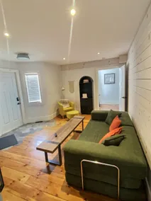 Cozy Den in Downtown Midland - Image 2