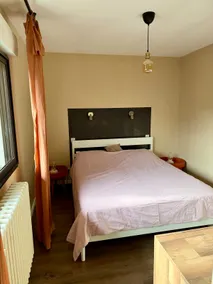Spacious loft in the heart of the city with parking included - Image 5